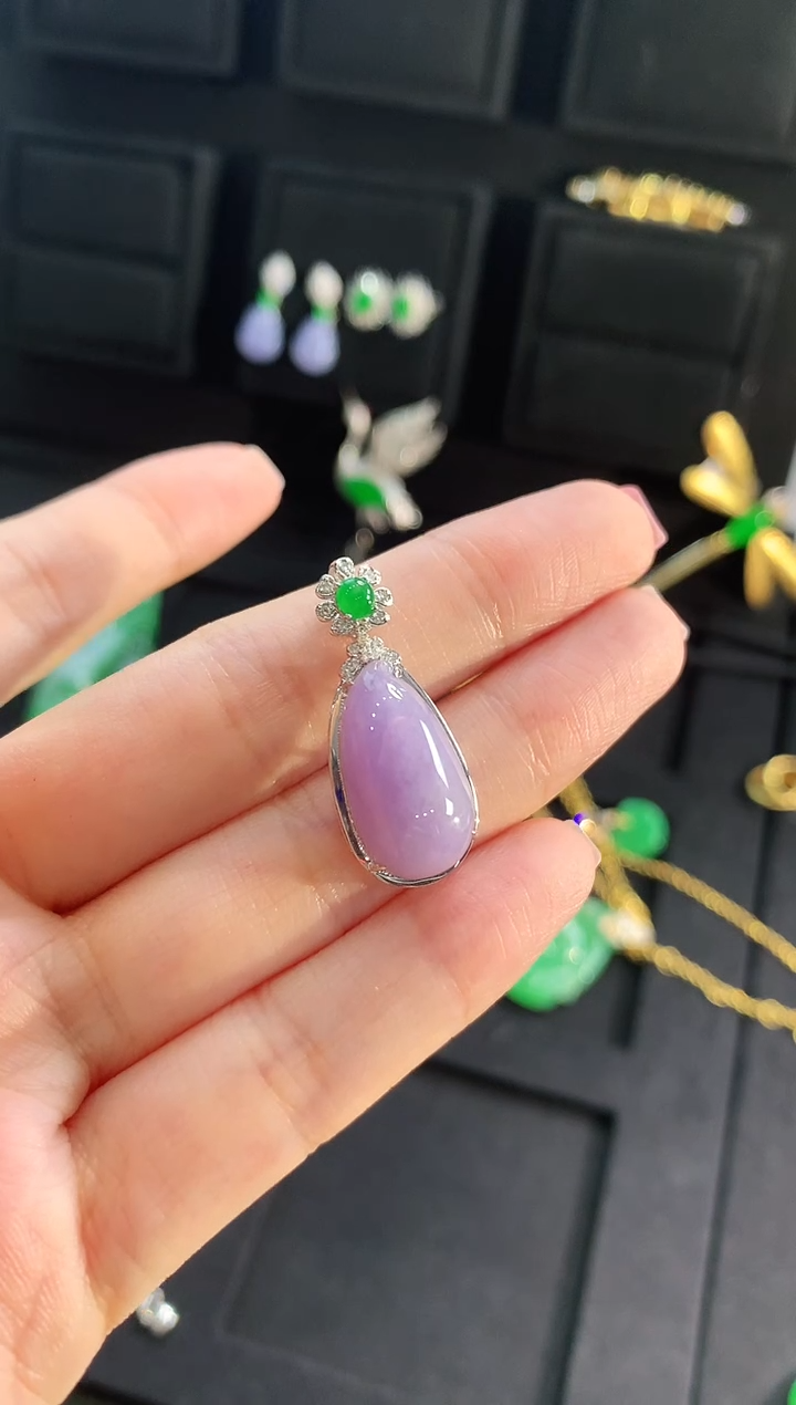 【闪购商品】翡翠吊坠(不含链)18K金镶嵌吊坠