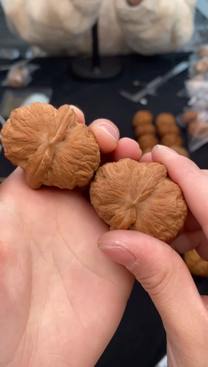 【闪购商品】文玩核桃把件元宝41-u079