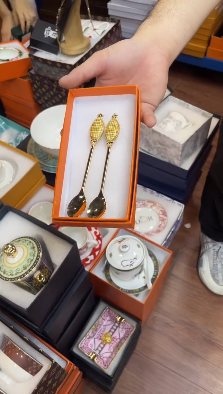 杯鸿辉家品牌瓷器，京东包邮！