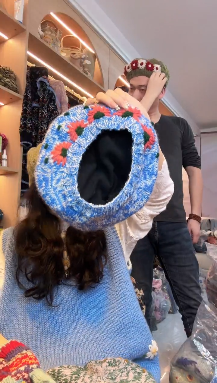 羊毛萧*百羊毛刺绣贝雷帽A243