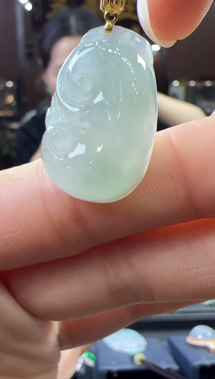 【闪购商品】翡翠挂件18K金镶嵌如意不含链