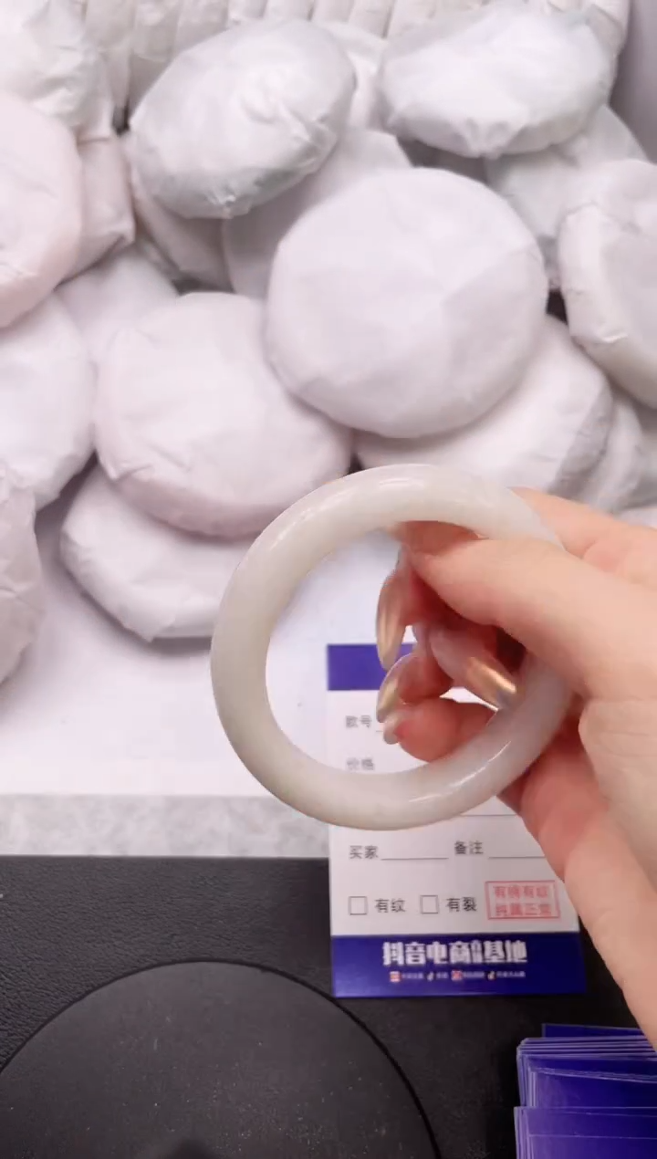 【闪购商品】和田玉手镯未镶嵌3K354-54