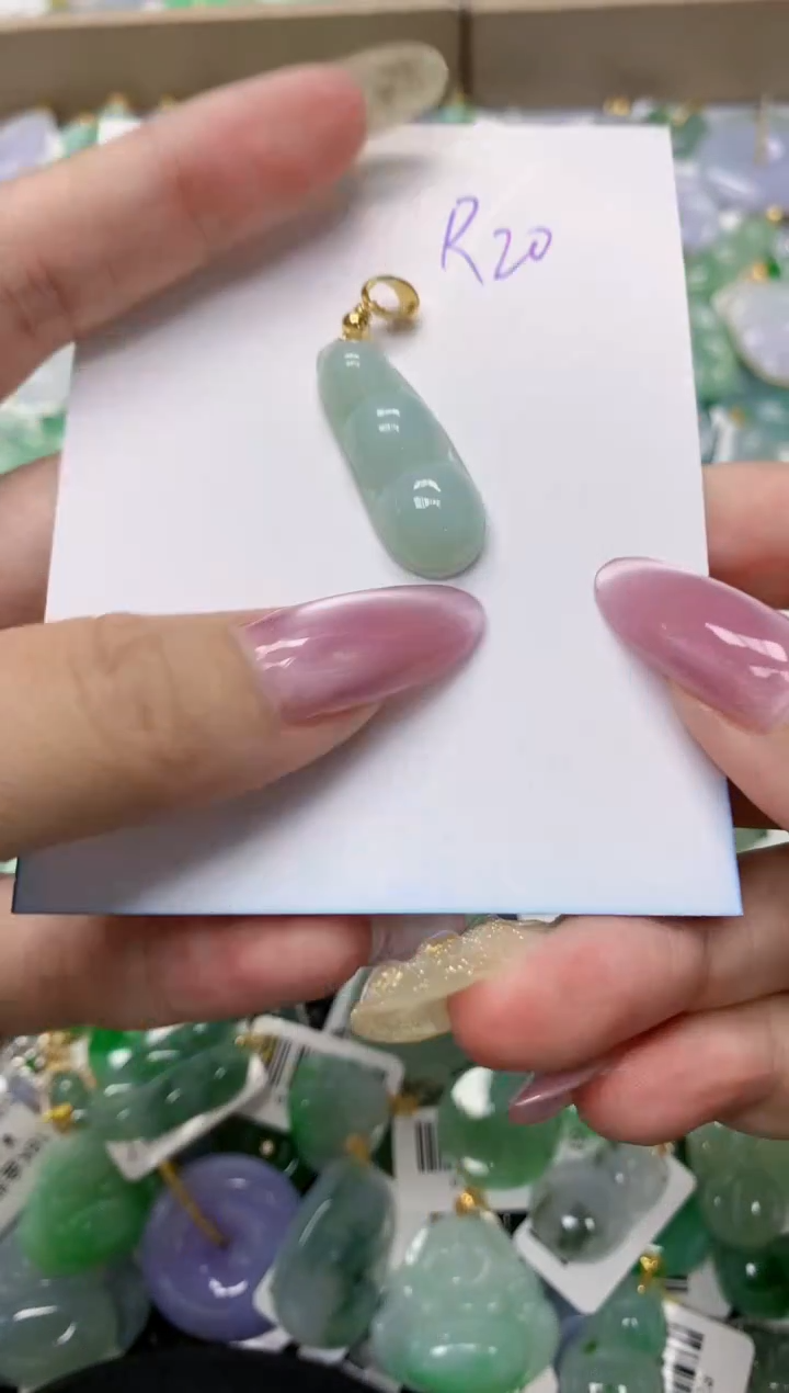 翡翠未镶嵌颈饰111111111