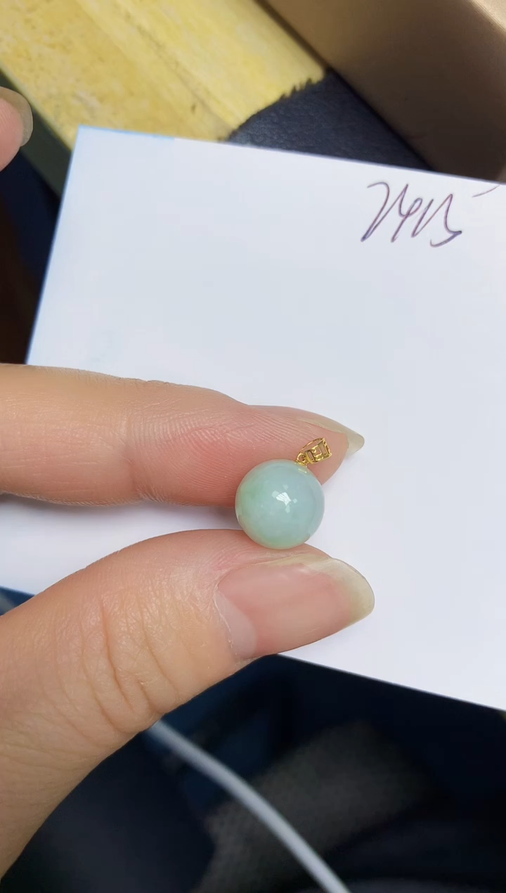 翡翠18K金镶嵌颈饰 天然翡翠A货