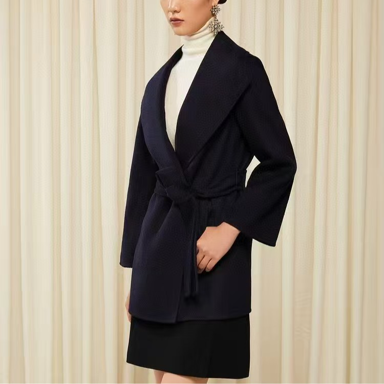 【歌】气质时尚女士黑色羊绒长款毛呢设计师
