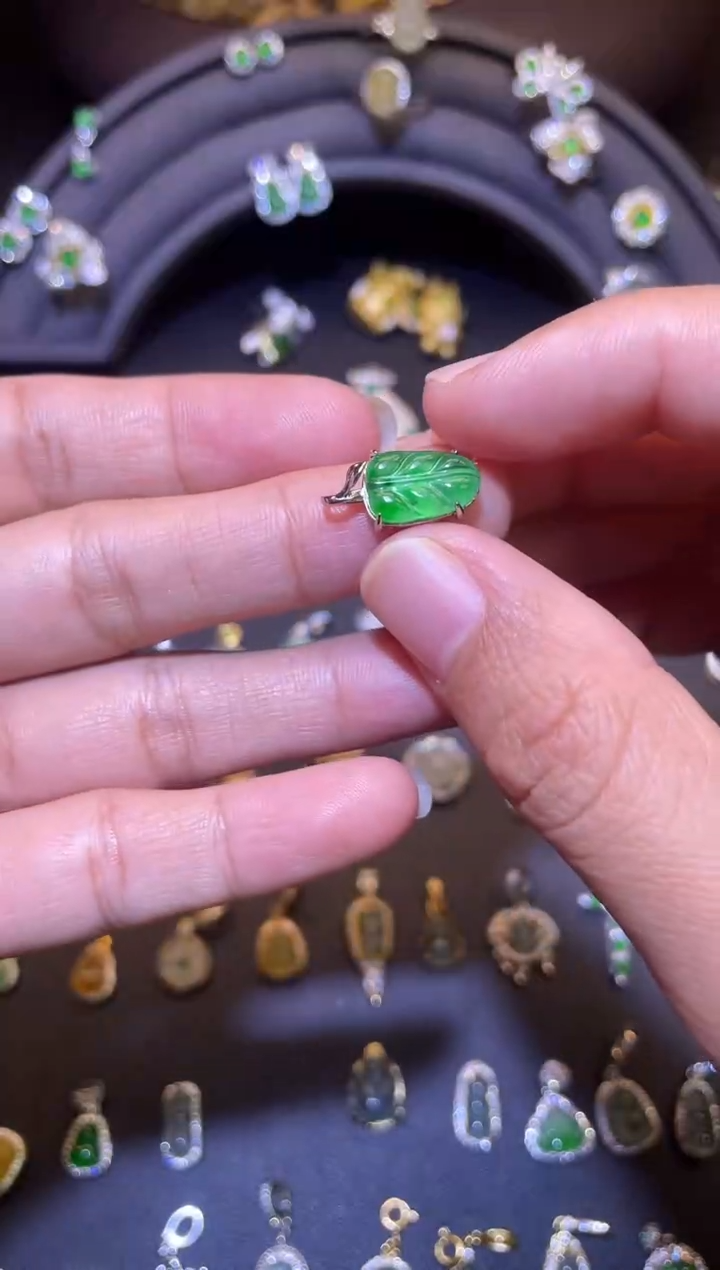 吊坠(不含链)银S925镶嵌翡翠1