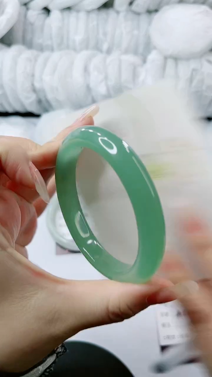 【闪购商品】石英质玉手镯未镶嵌多样性发货A151