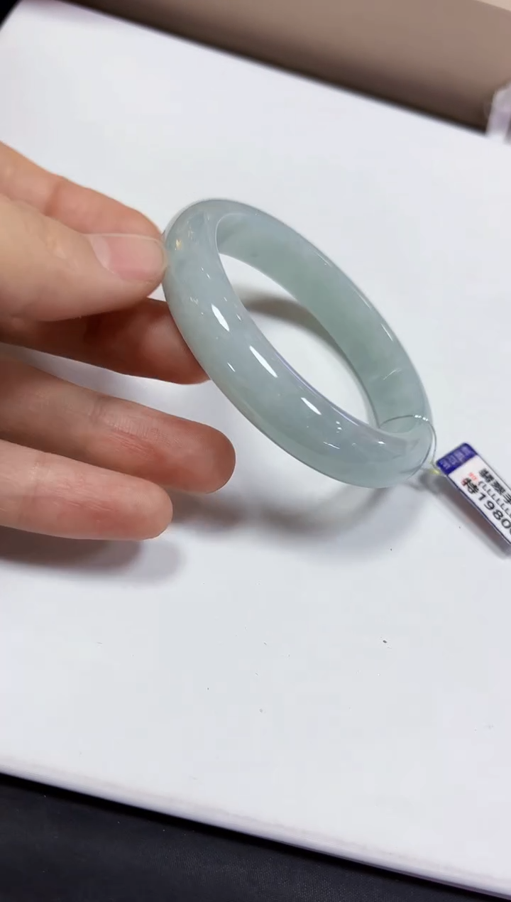 【闪购商品】翡翠颈饰未镶嵌55.3手镯