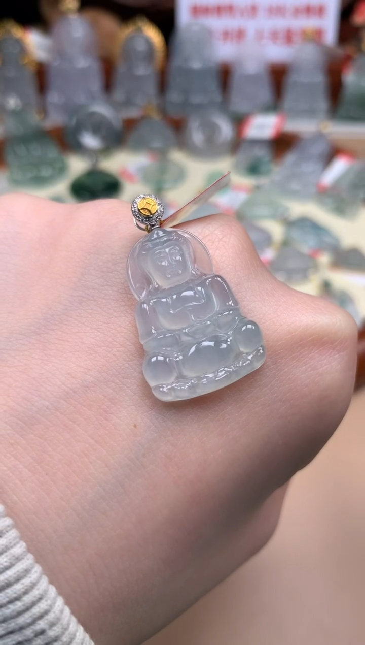 【闪购商品】翡翠颈饰18K金镶嵌观音