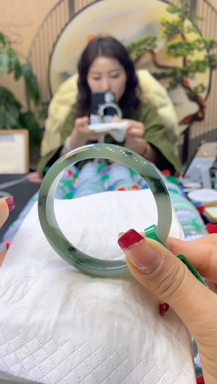 【闪购商品】翡翠手镯未镶嵌99900801