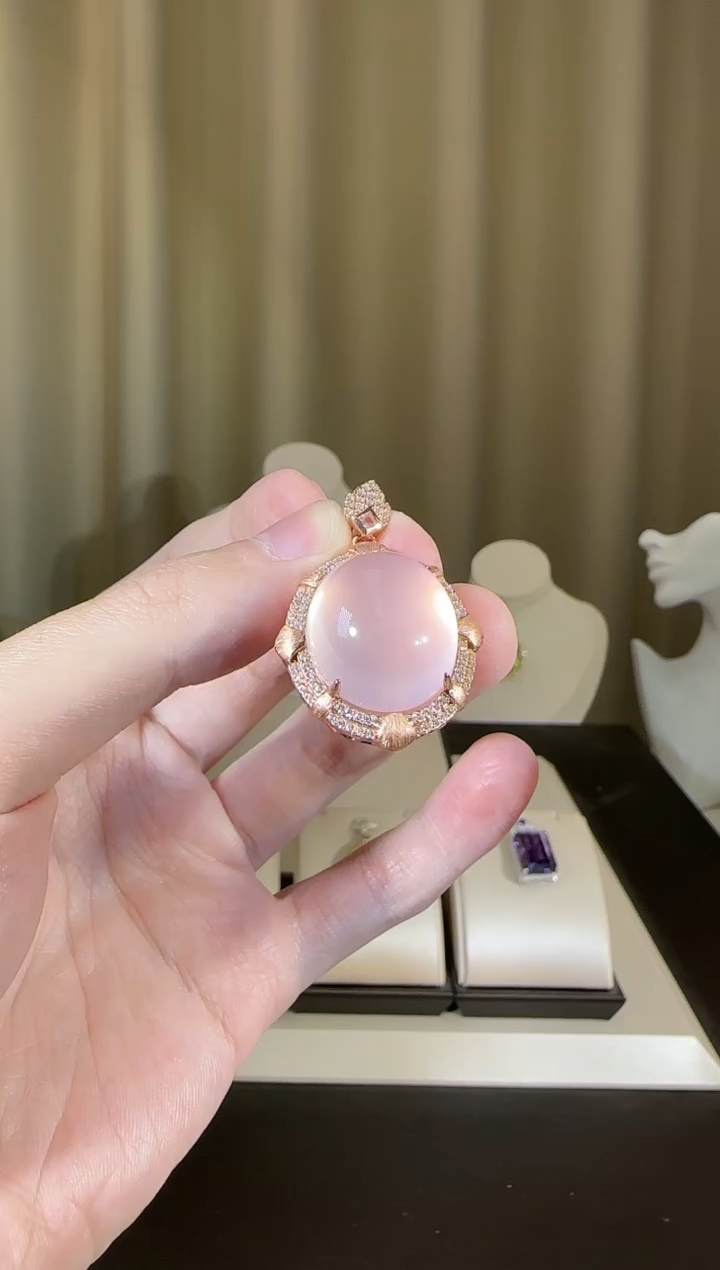 【闪购商品】芙蓉石颈饰银S925镶嵌18*20mm星光粉水晶