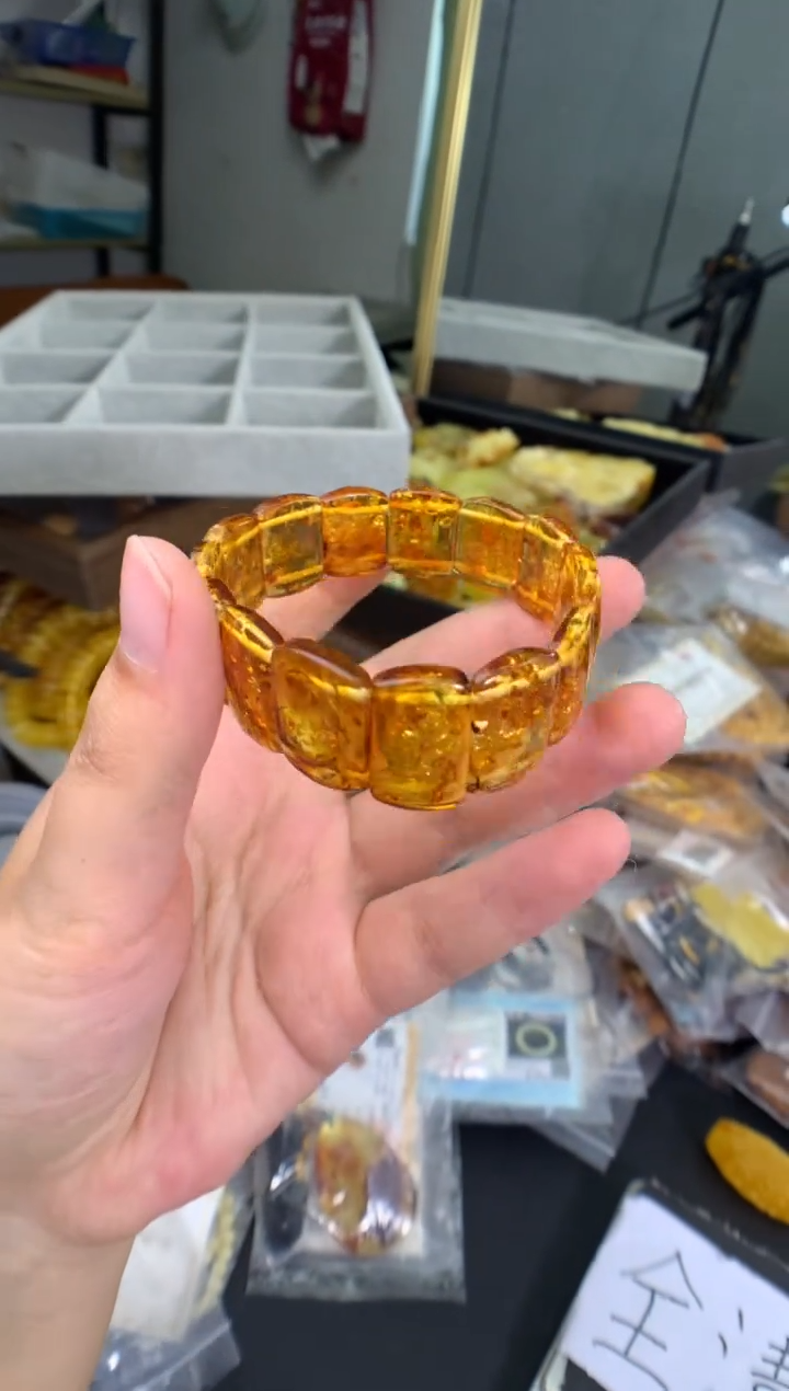 蜜蜡未镶嵌珠宝奇石1