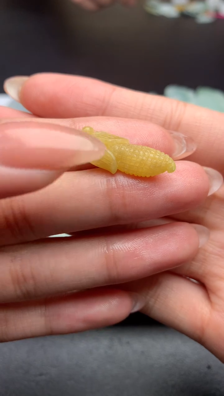 【闪购商品】定制翡翠未镶嵌毛货