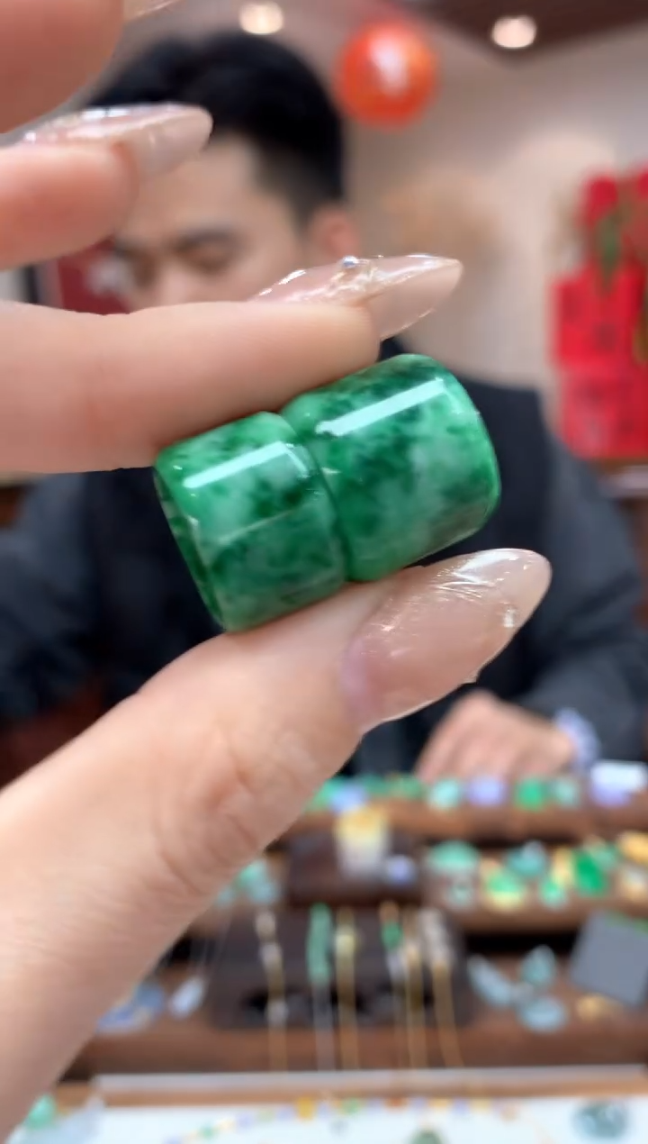 【闪购商品】翡翠吊坠(不含链)未镶嵌路路通多样性发货1件