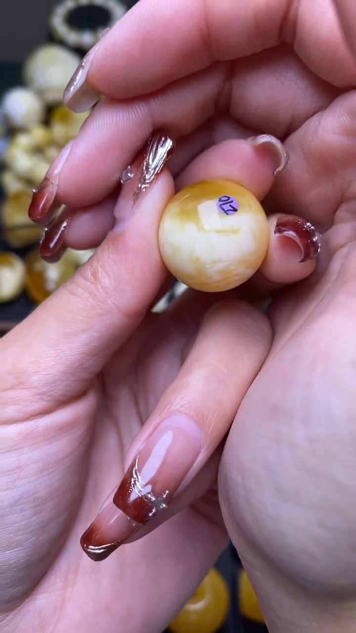 【闪购商品】琥珀裸石未镶嵌葵.115