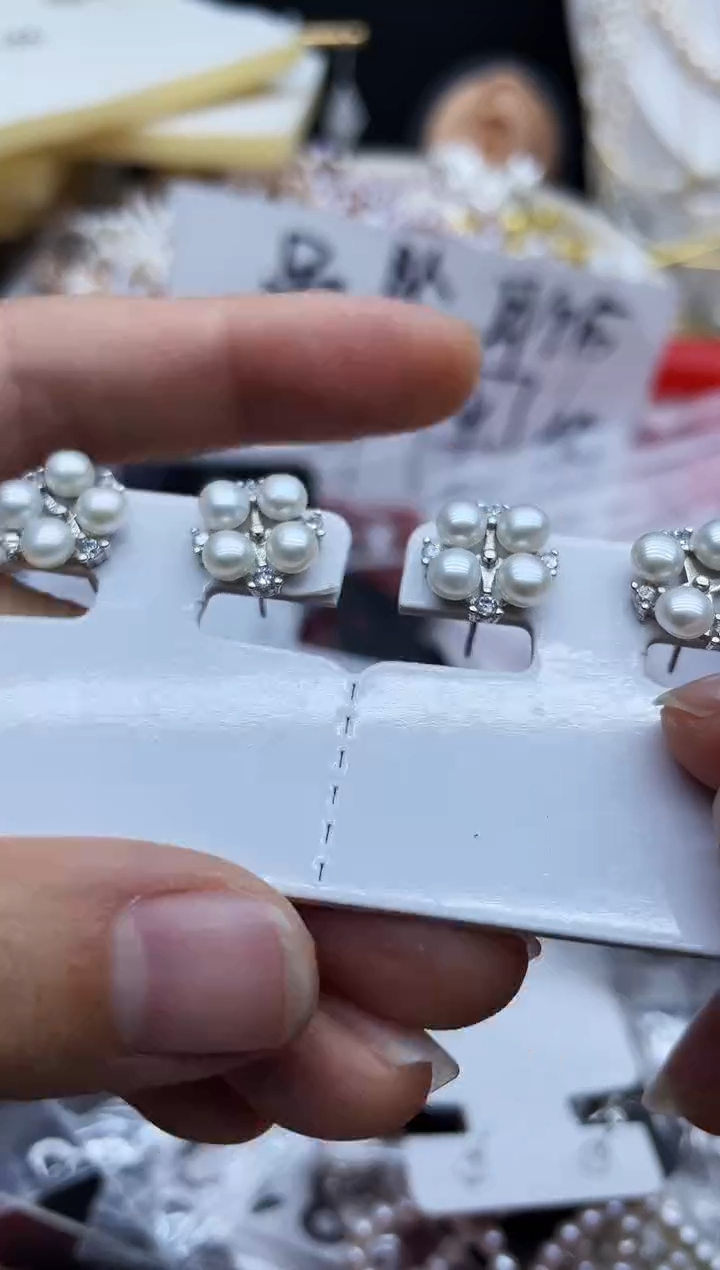 未镶嵌耳饰淡水珍珠耳钉多样性发其一