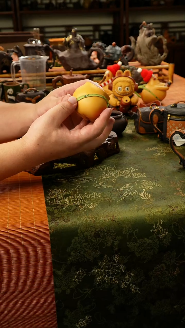 屁屁杯就好比空间吧和