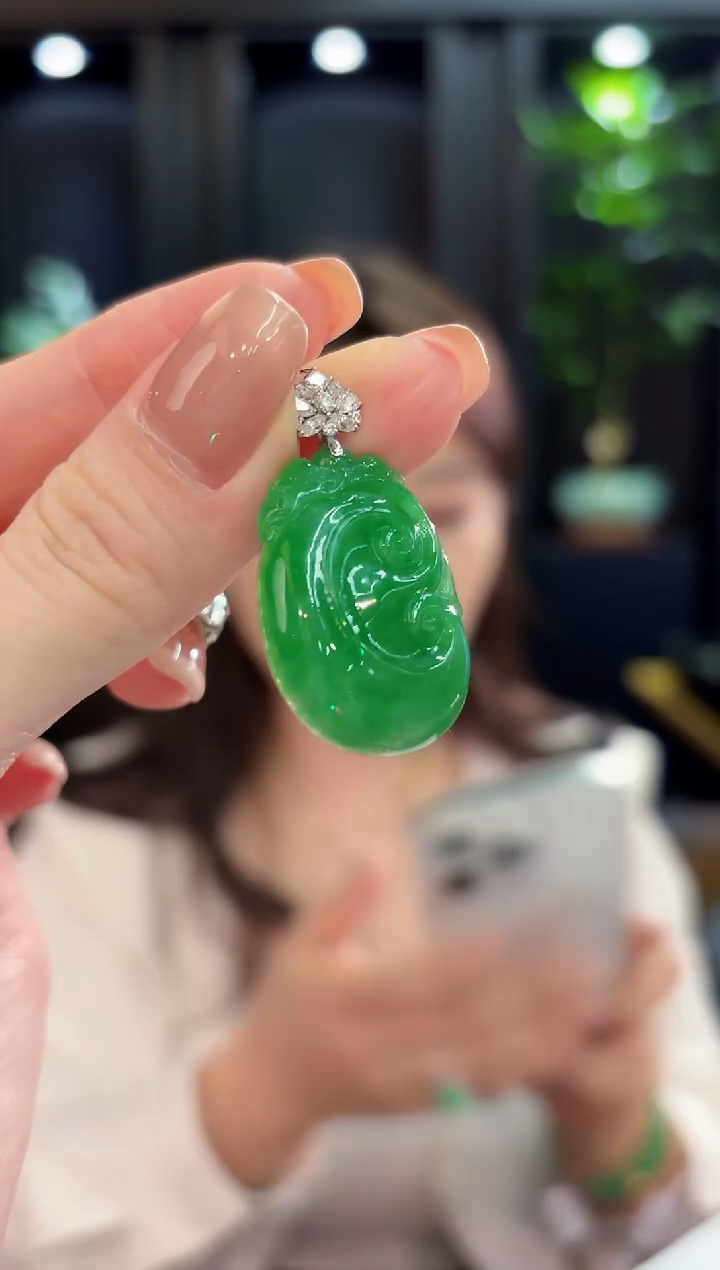 吊坠(不含链)18K金镶嵌翡翠 缅甸A货/支持复检/一件