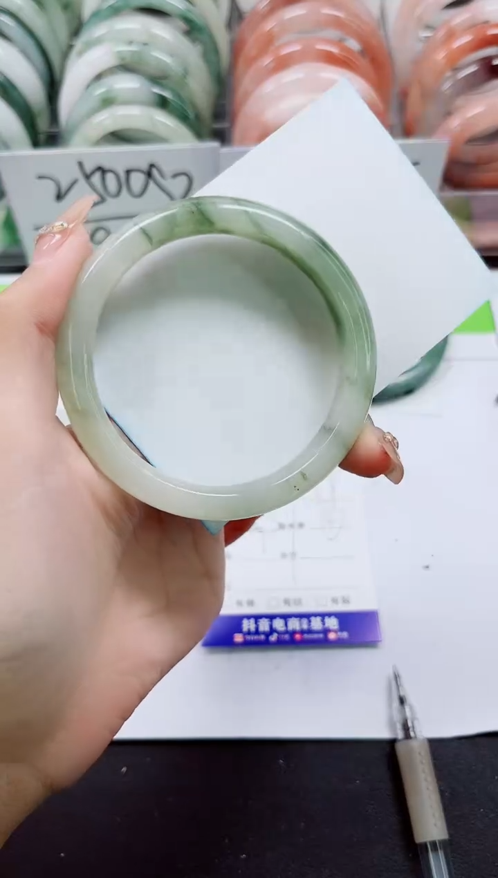 【闪购商品】石英质玉未镶嵌手镯A157-56/57