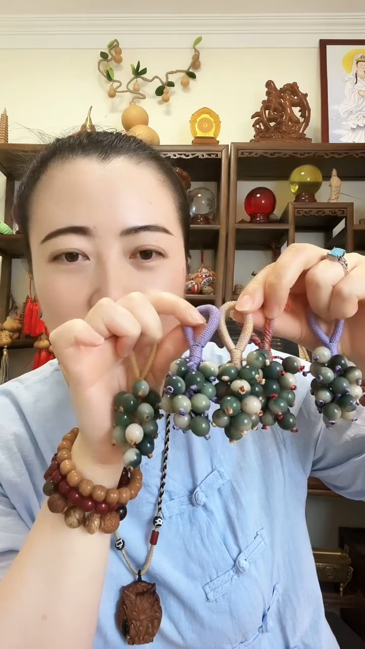 菩提根葡萄串 一个