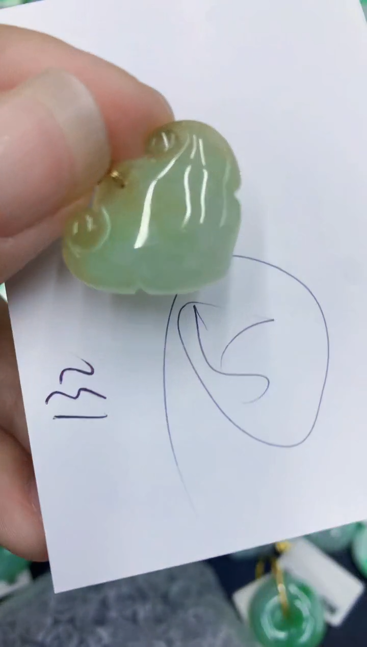 翡翠未镶嵌颈饰1111111111