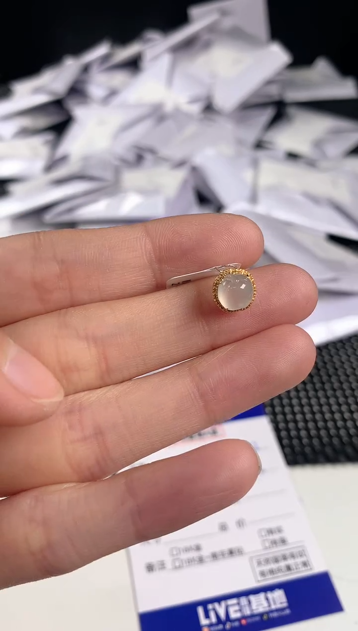 【闪购商品】翡翠颈饰18K金镶嵌43         