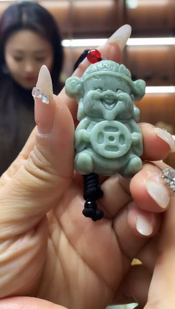 未镶嵌岫玉吊坠    