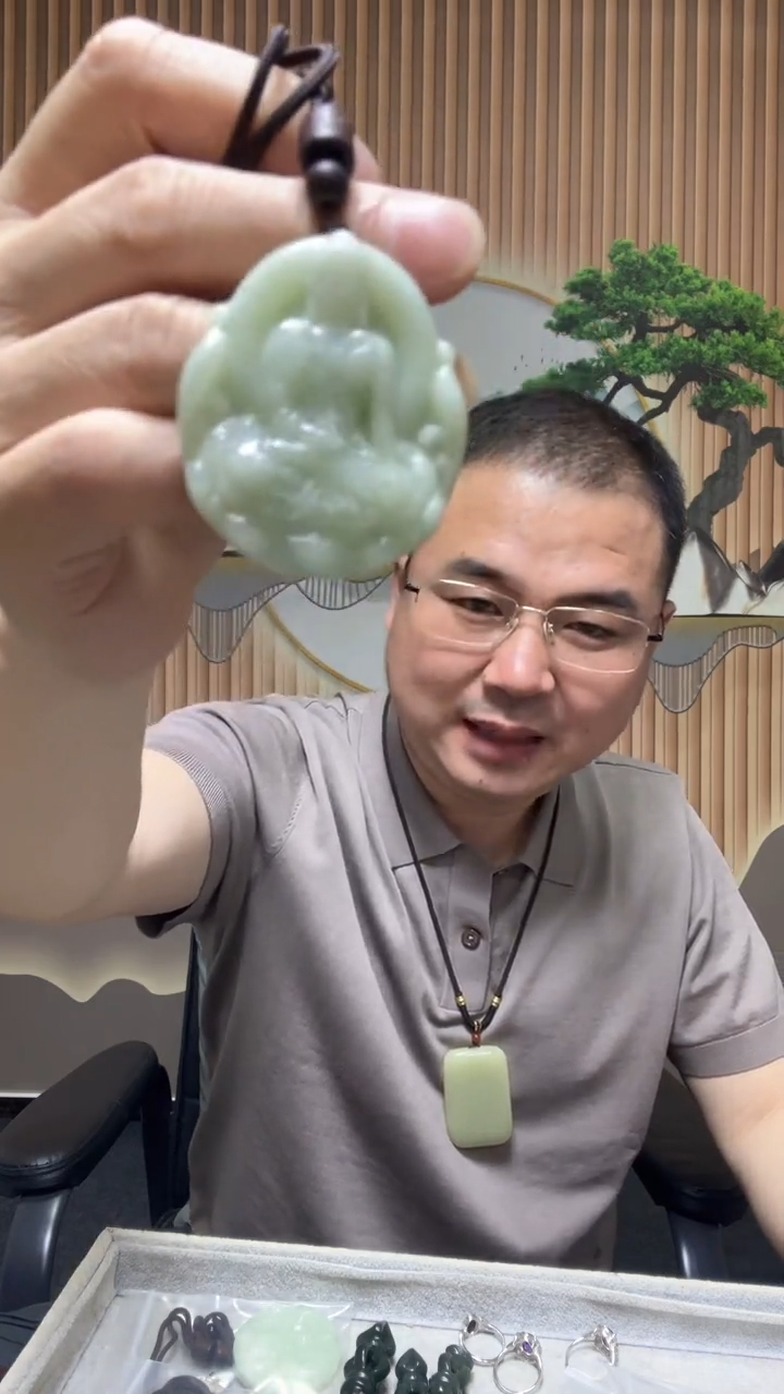 蛇纹石玉未镶嵌颈饰多样性发货任意一件