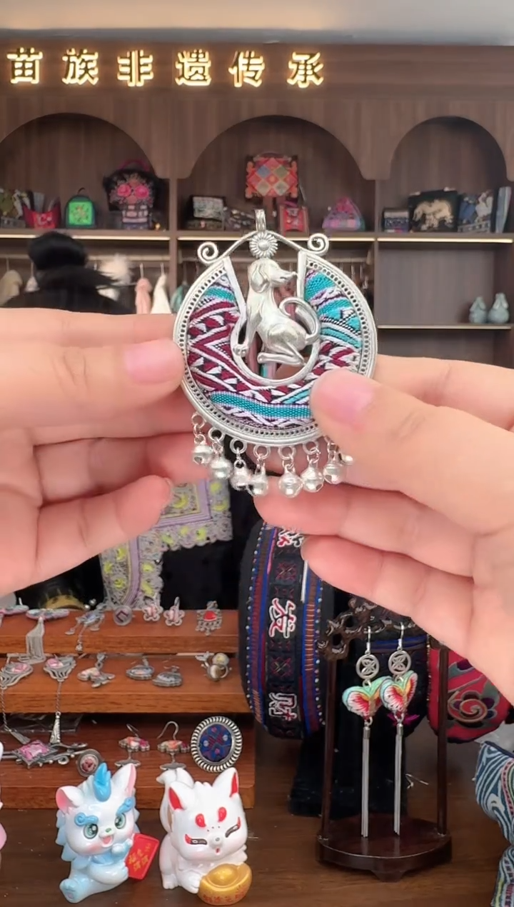 【闪购商品】织绣扶光苗绣传承308