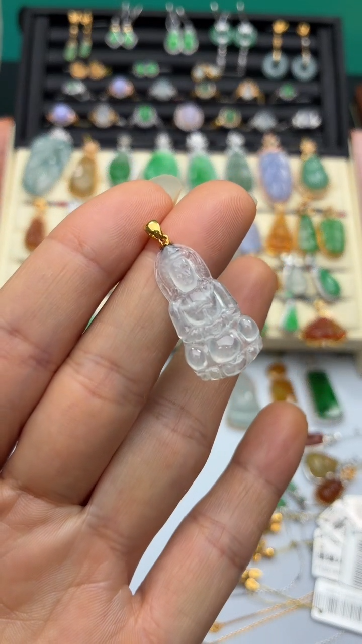 颈饰18K金镶嵌翡翠天然翡翠A货