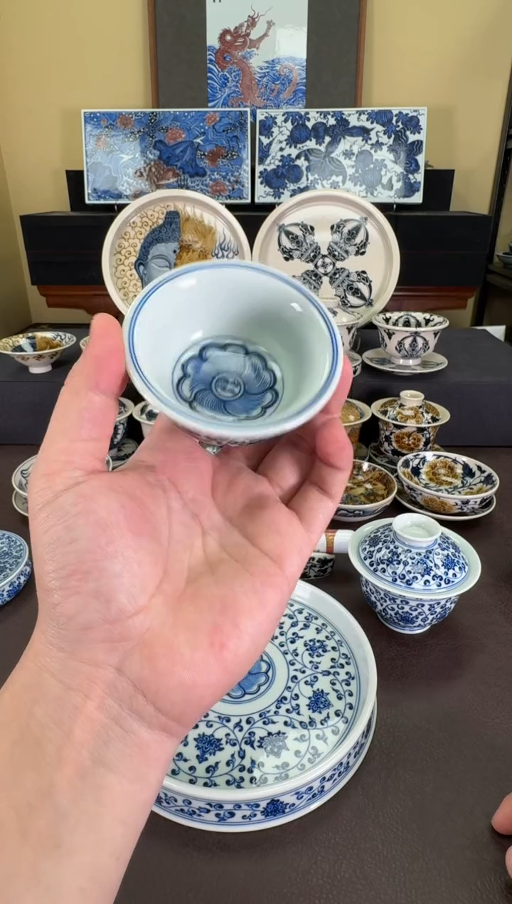 【闪购商品】羿器窑缠枝莲花心小压手杯