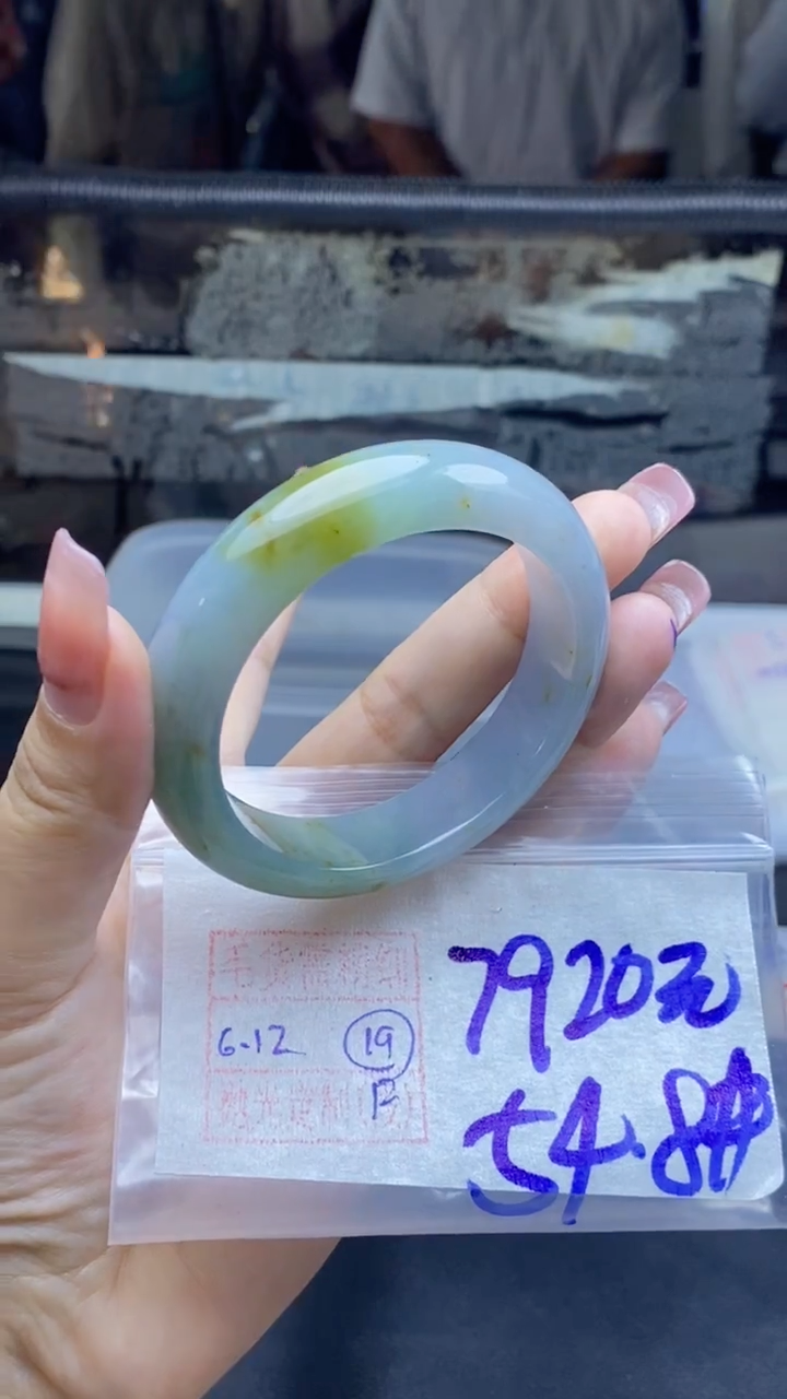 未镶嵌定制翡翠19号 手镯毛货需精细抛光 54圈口