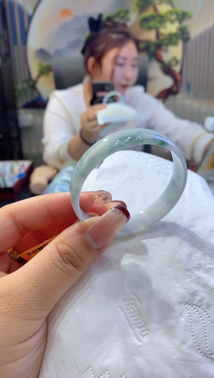 【闪购商品】翡翠手镯未镶嵌00008749