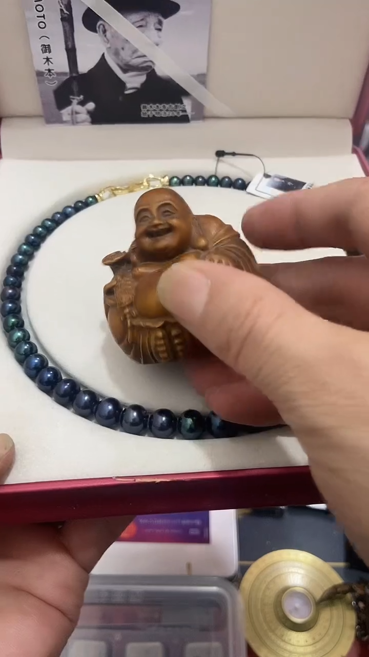 瓷片闪购商品  如图所示