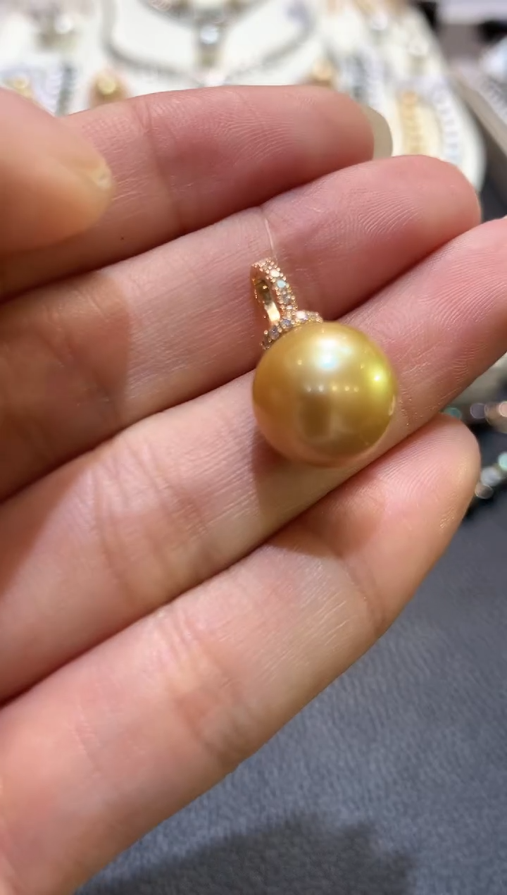 18K金镶嵌吊坠海水珍珠m55   