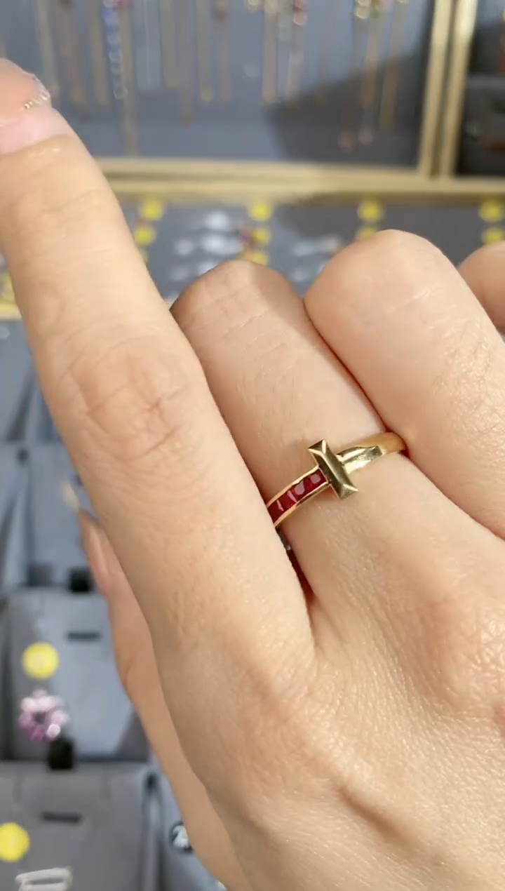 【闪购商品】红宝石戒指18K金镶嵌戒指