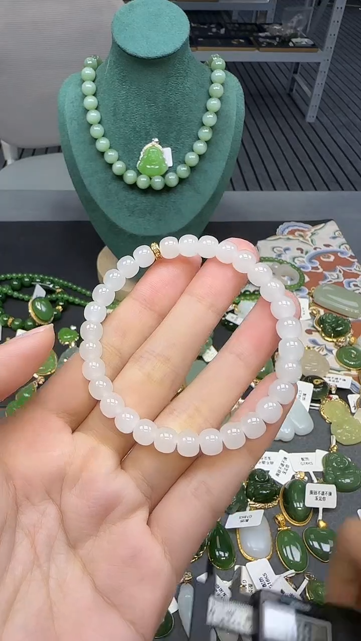 未镶嵌手串和田玉1