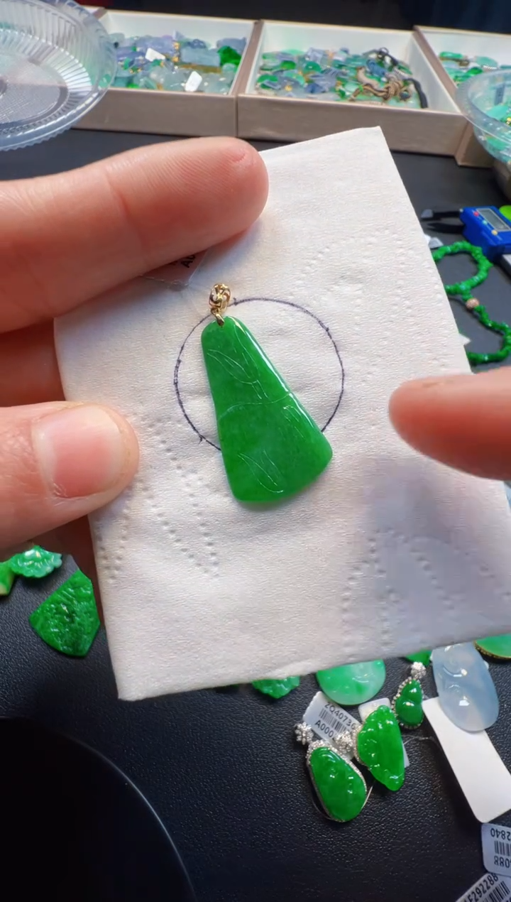 【闪购商品】定制翡翠18K金镶嵌520元