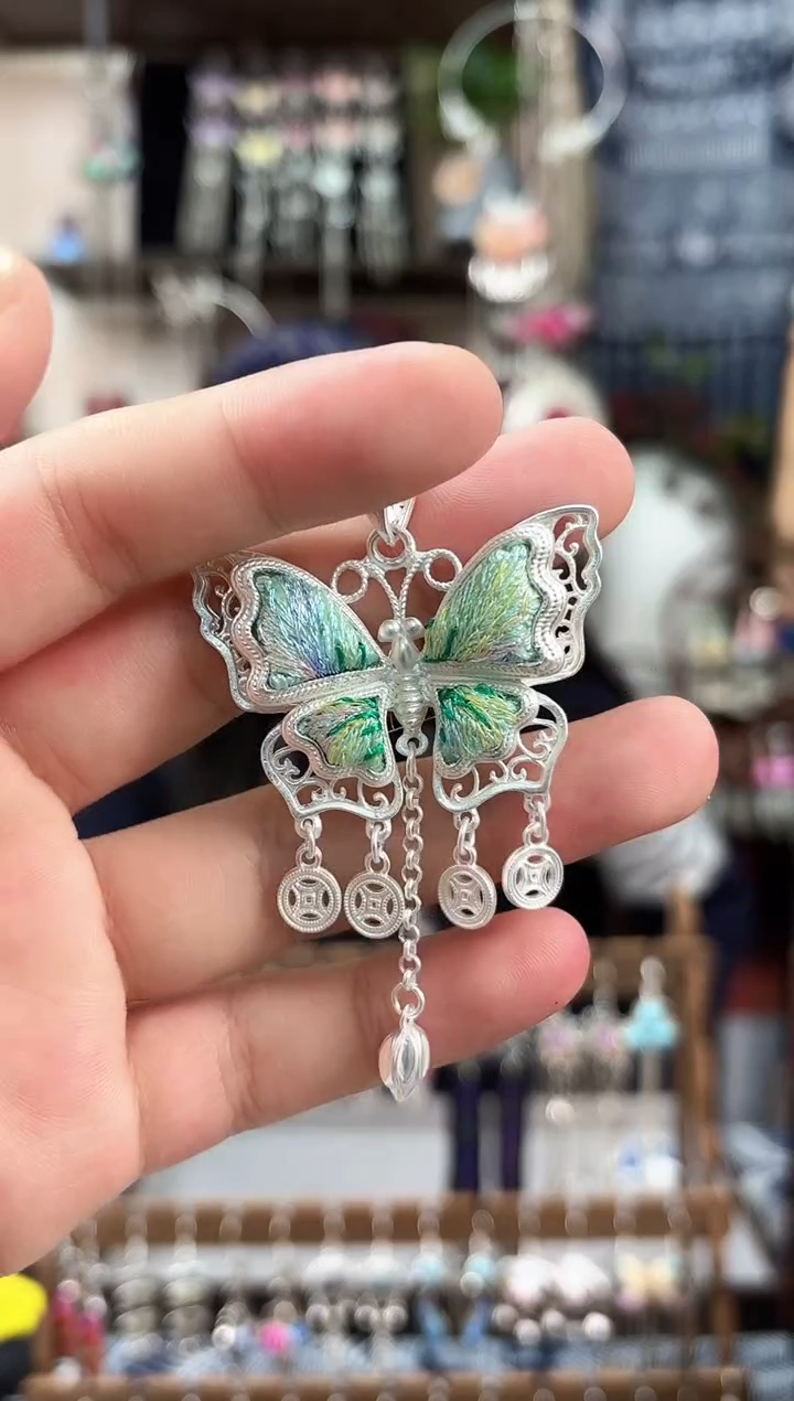 织绣民族风非遗老绣饰品424