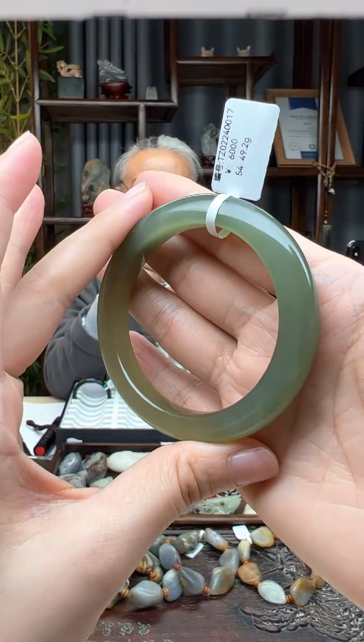 【闪购商品】和田玉颈饰未镶嵌手镯  54