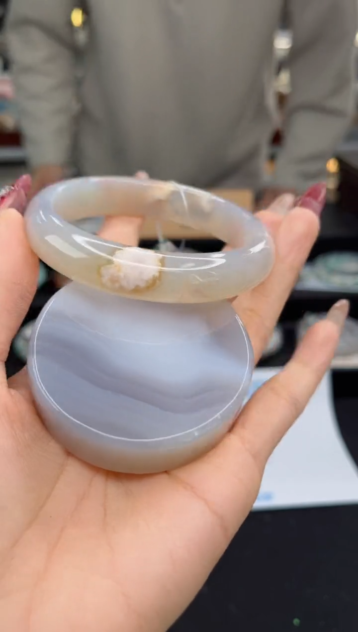 【闪购商品】石英质玉手镯未镶嵌62圈口（不退不换）106440