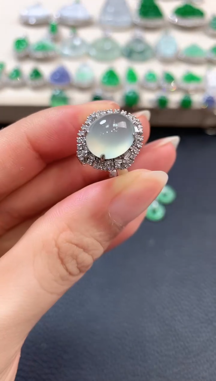 【闪购商品】翡翠戒指18K金镶嵌b76     