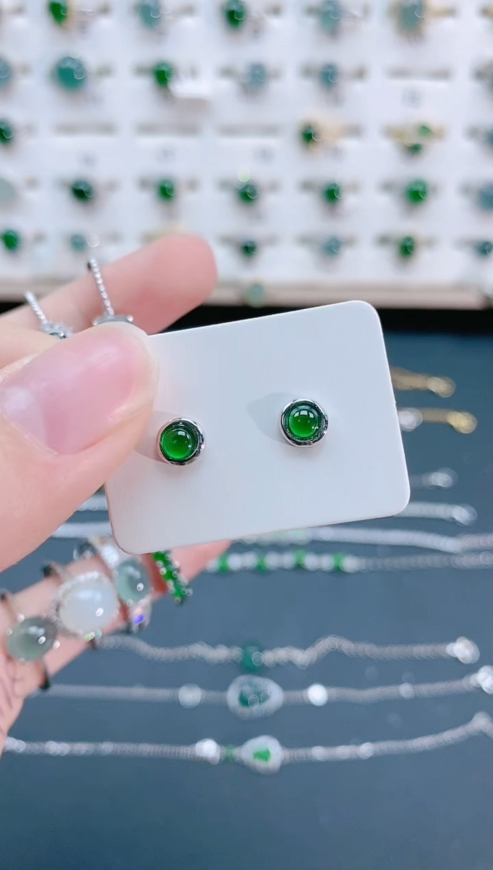 【闪购商品】翡翠耳饰银S925镶嵌天然翡翠