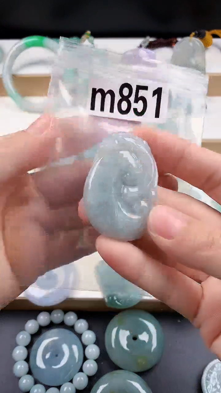 颈饰未镶嵌翡翠天然翡翠吊坠挂件