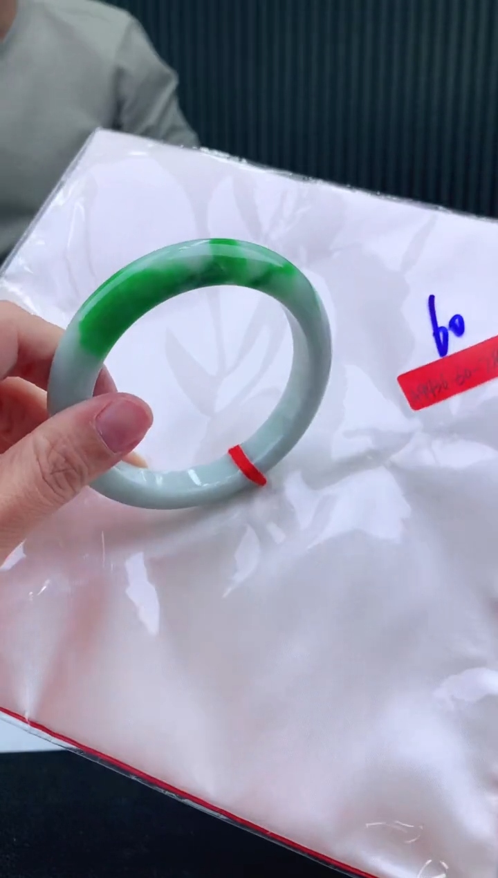 未镶嵌手镯翡翠60