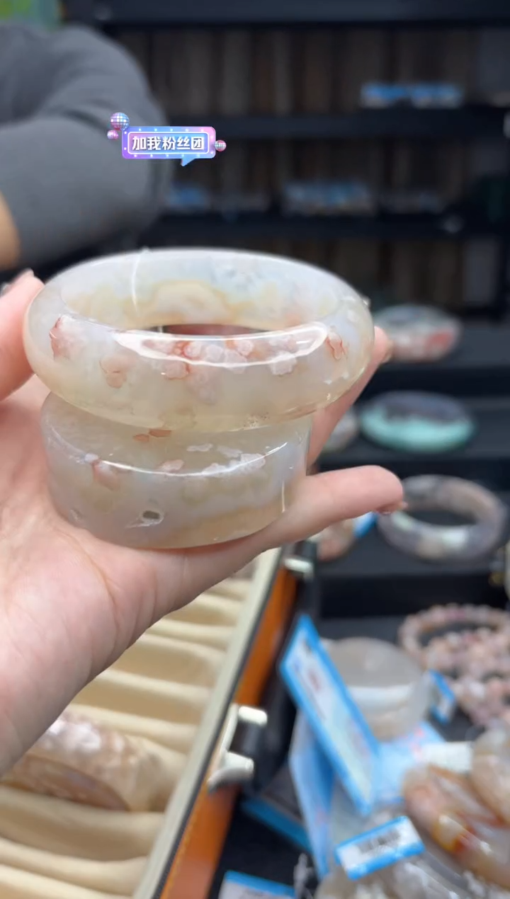 【闪购商品】石英质玉手镯未镶嵌536（58圈赠送镯心）