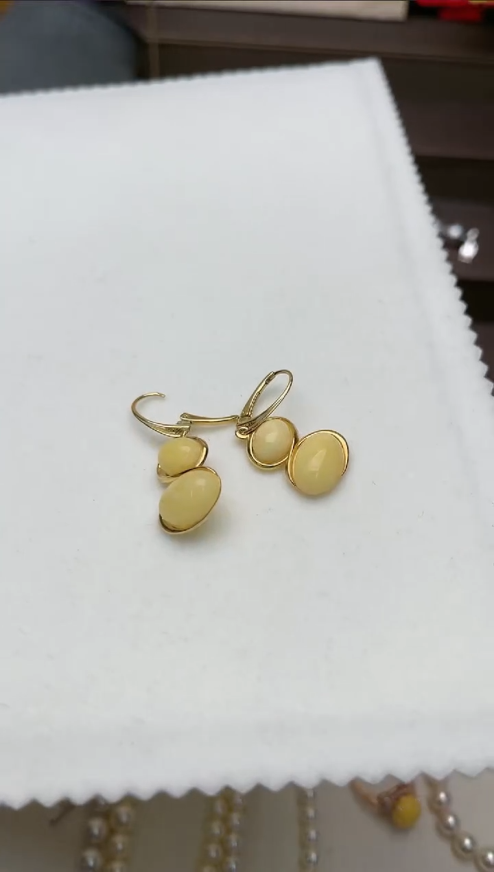 【闪购商品】蜜蜡耳饰银S925镶嵌ap6600