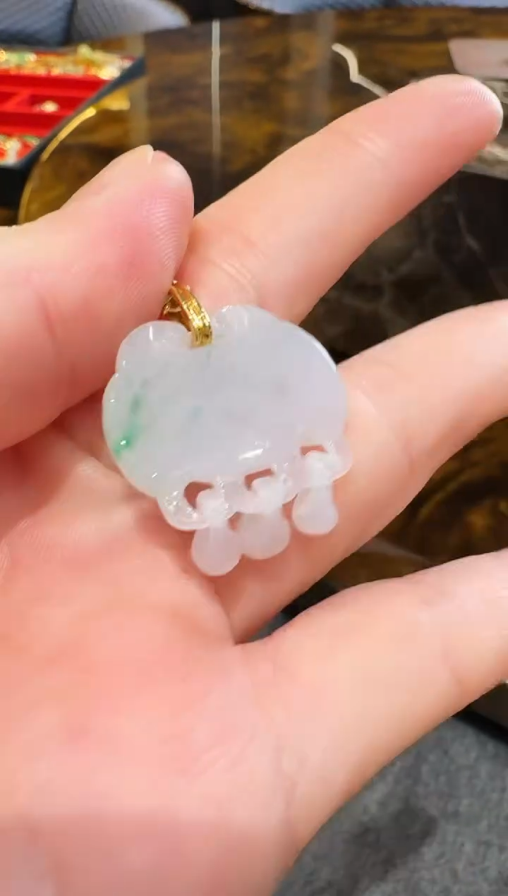 吊坠(不含链)18K金镶嵌翡翠吊坠