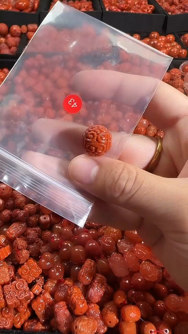 颈饰未镶嵌南红玛瑙1