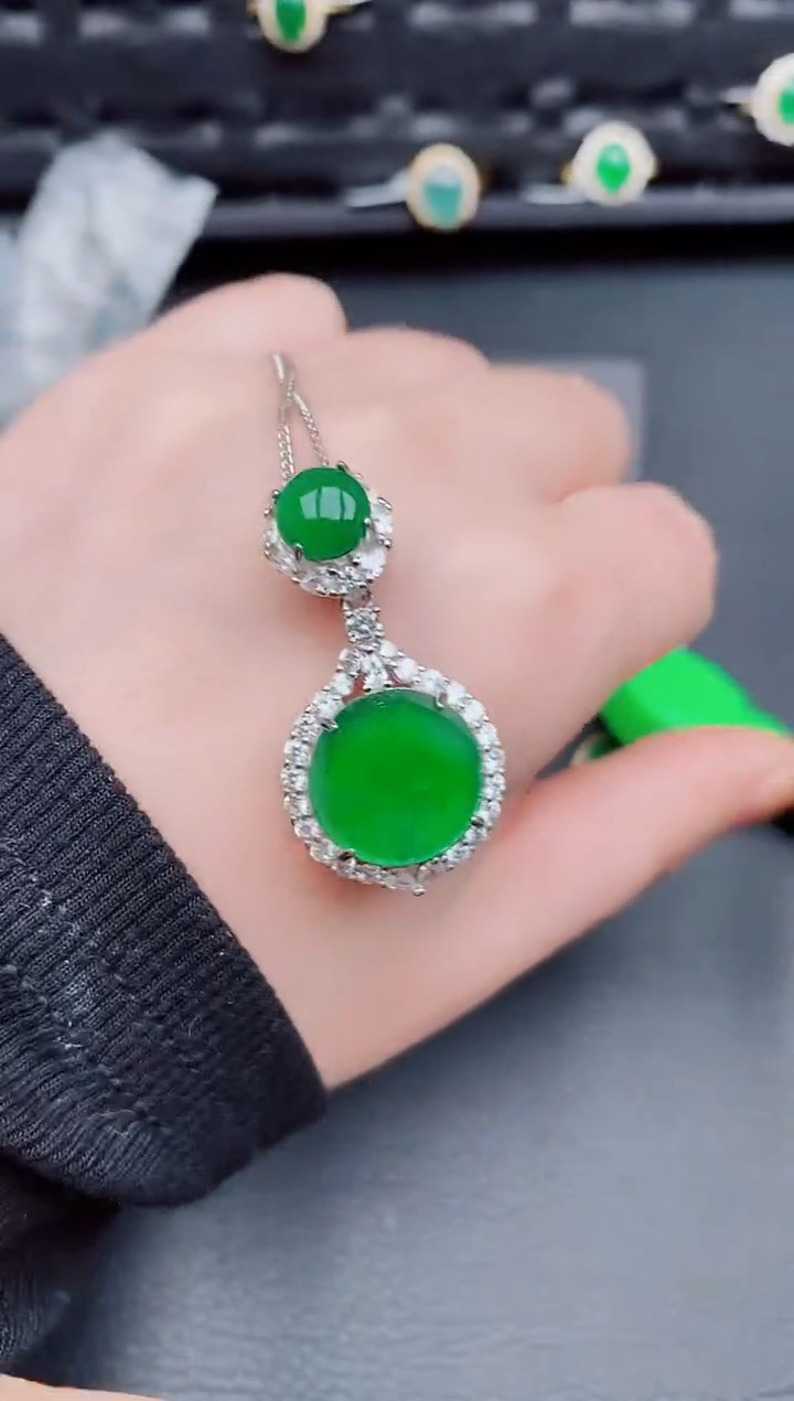 【闪购商品】翡翠颈饰银S925镶嵌天然a货翡翠388